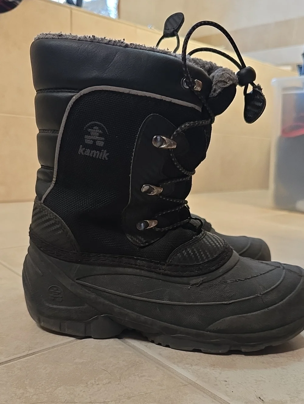 Kamik Kids Black Insulated Snow Boots with Toggle Laces Size 3